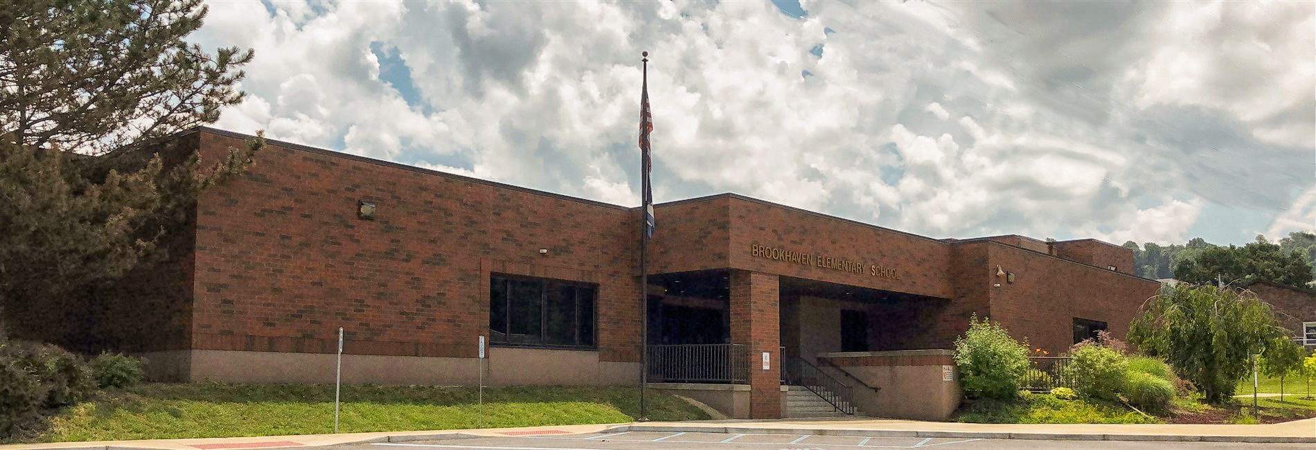 Front of Brookhaven Elementary School